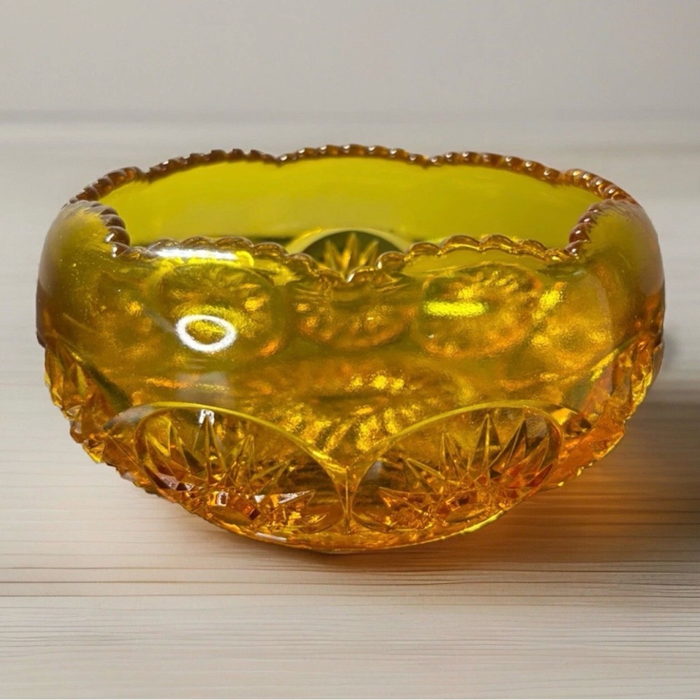 UV Reactive Vintage Amber Glass Rose Bowl Vase Hobstar MCM Granny Core